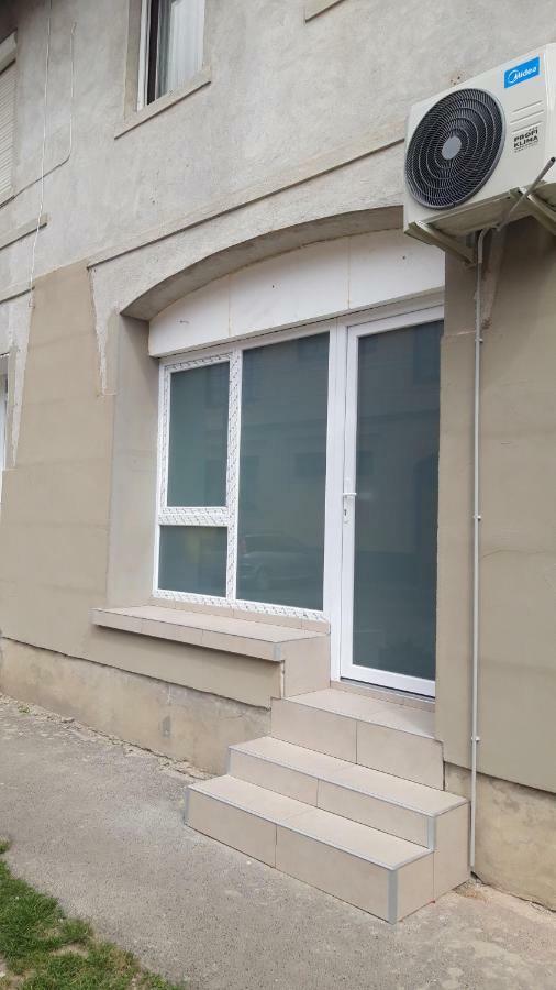 Belvárosi apartman Szigetvár Esterno foto